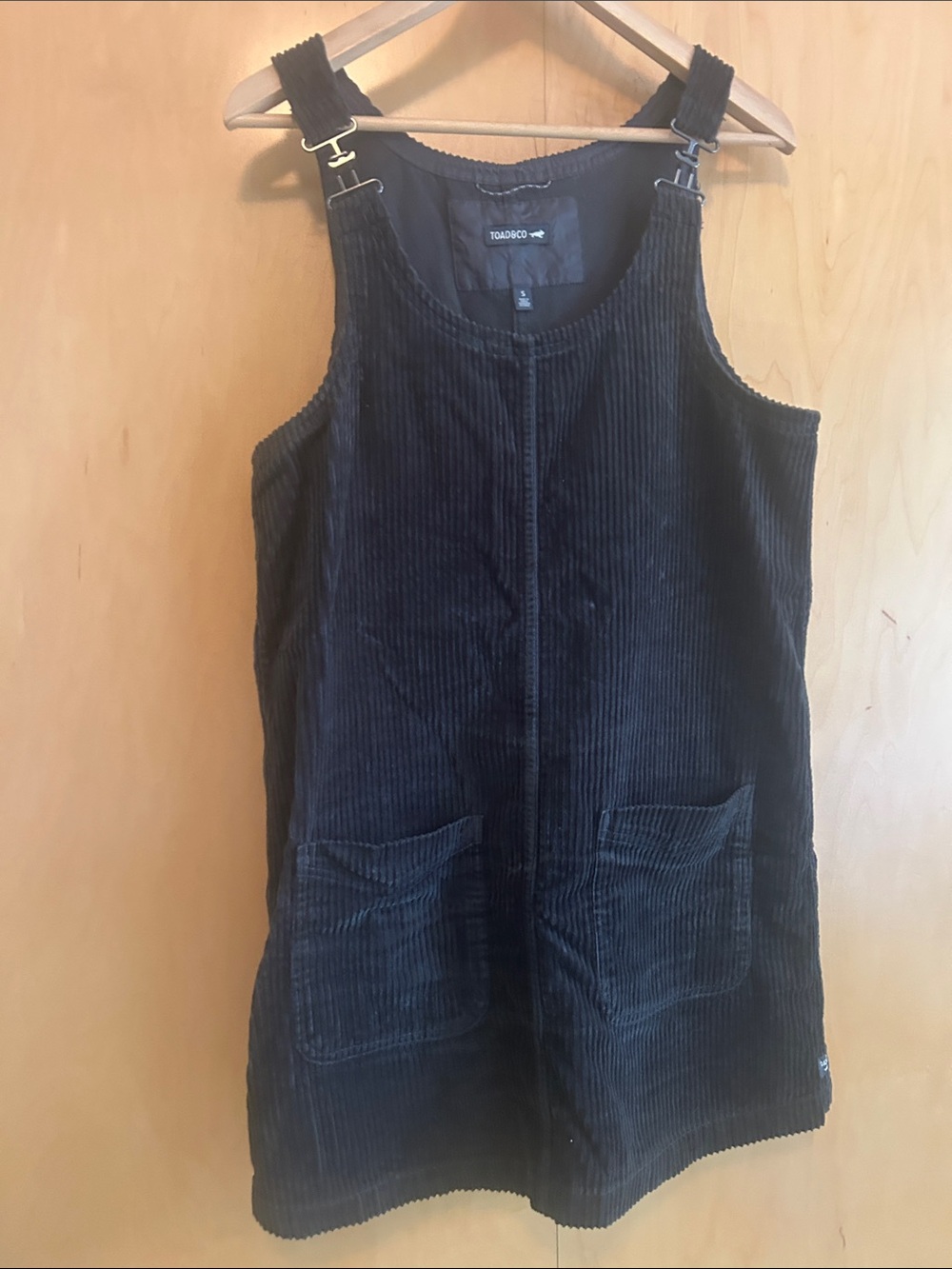 Toad&Co Black Corduroy jumper with Front Pockets
